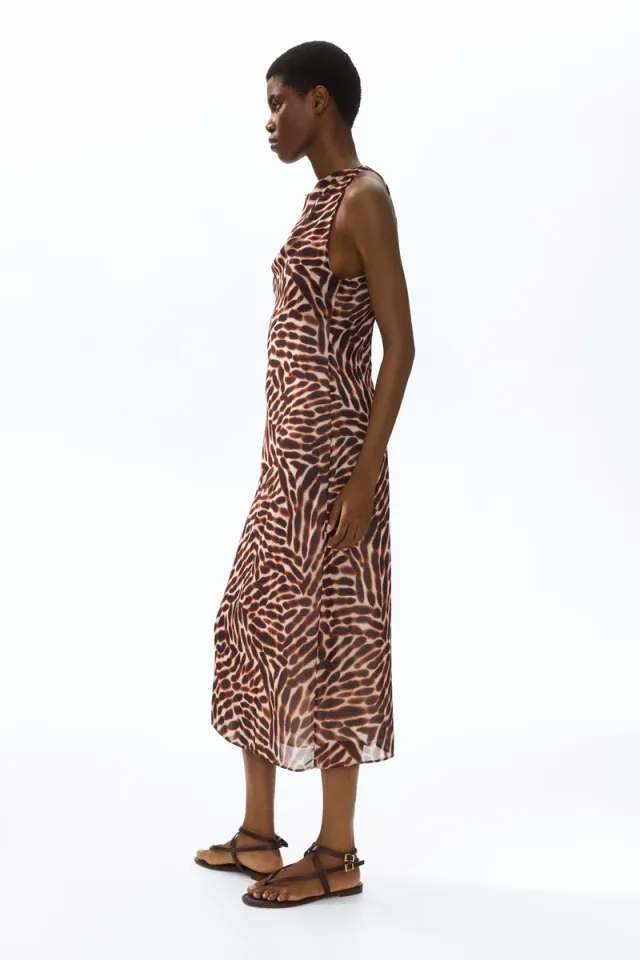 Sleeveless cowl-neck dress – image 4