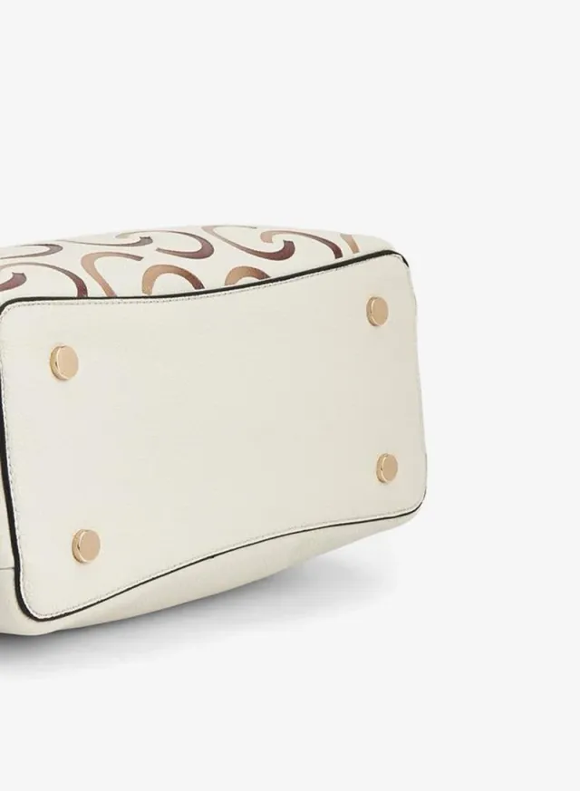 Celeste Grainy Pu Totes – صورة 6