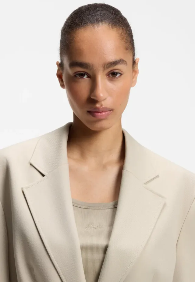 Oversized-fit blazer with belt – صورة 3