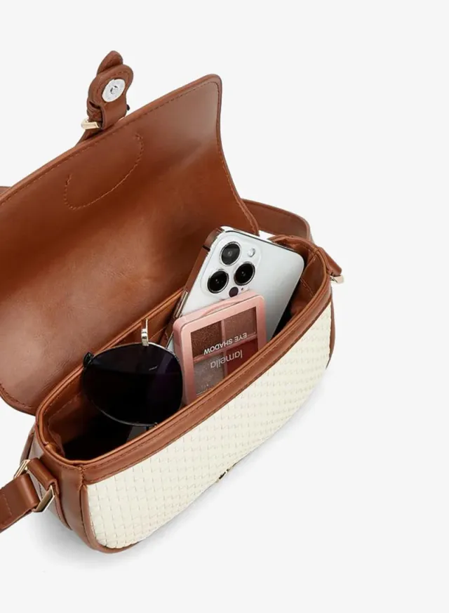 Textured Crossbody Bag With Magnetic Button Closure – صورة 7