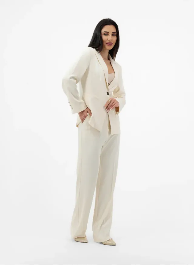 ELEGANT BEIGE BLAZER – image 3