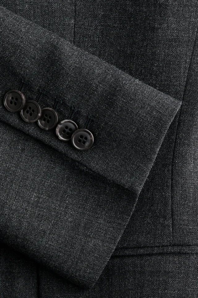 Double-breasted wool blazer – image 6