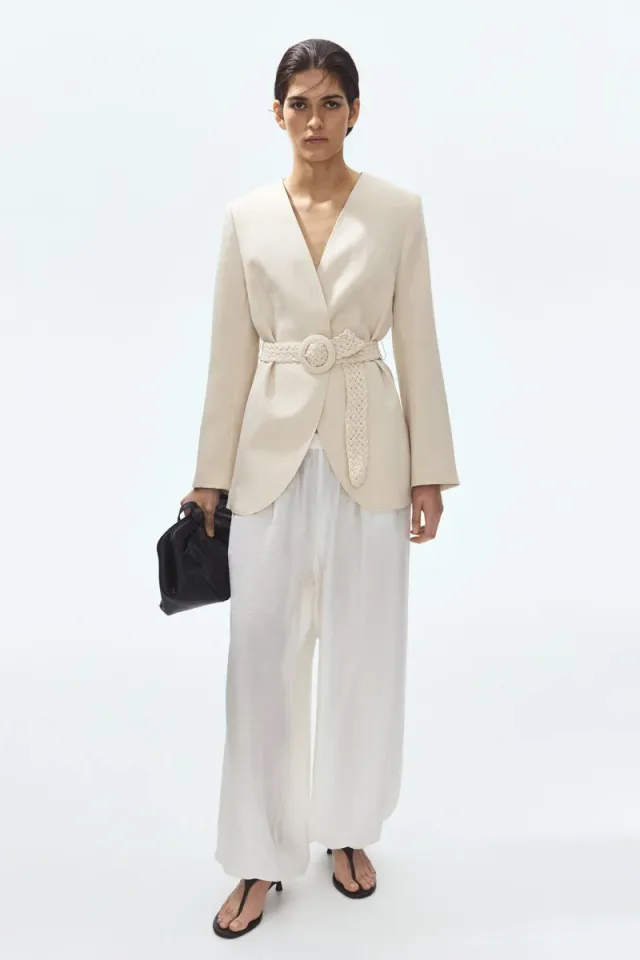 Belted lapelless blazer – image 2