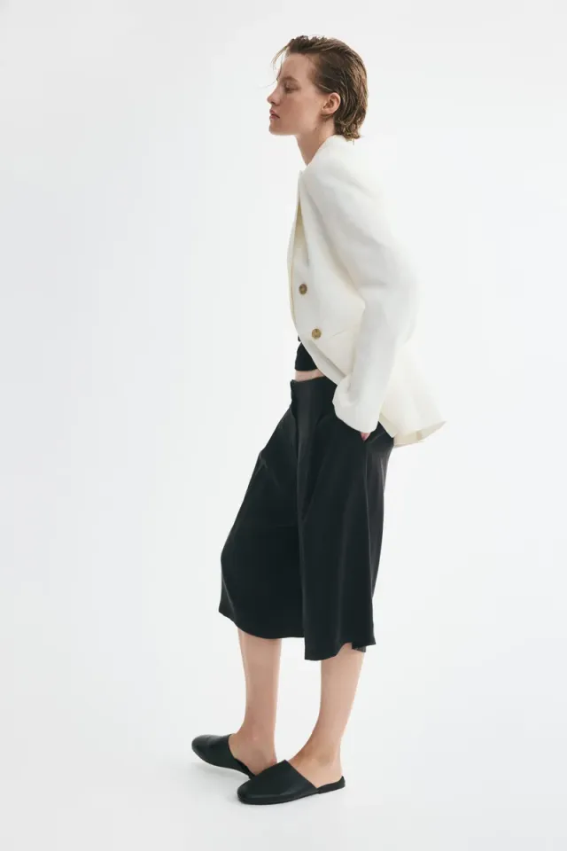 Double-breasted viscose-blend blazer – image 3