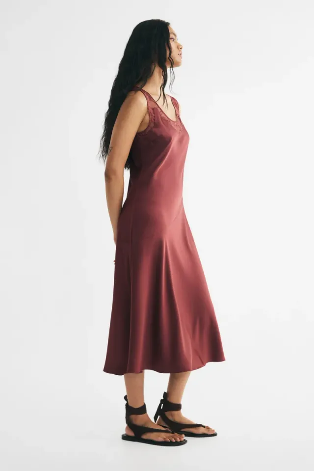 Lace-inset satin dress – image 3