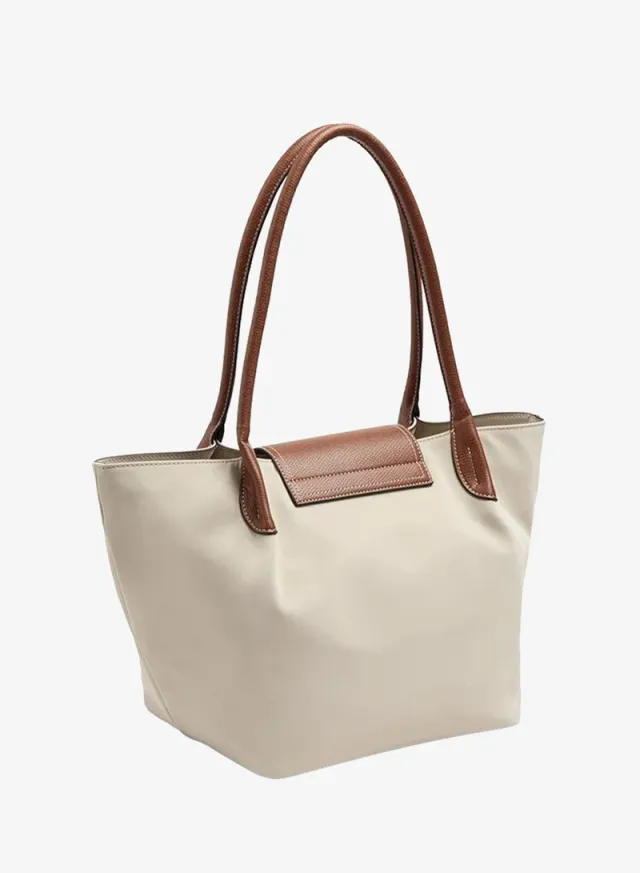 Shopper Bag With Soft Texture With Flap – image 3