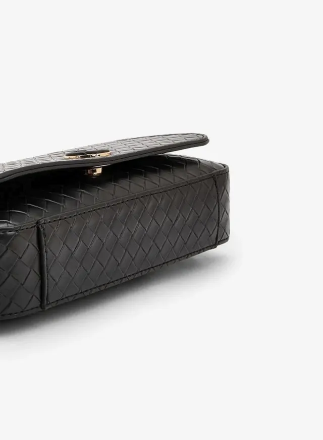 Woven Textured Crossbody Bag With Button Closure – صورة 6