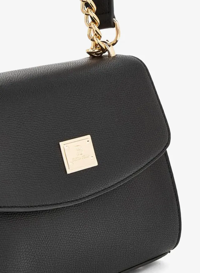 Textured Crossbody Bag With Chain Strap – صورة 4