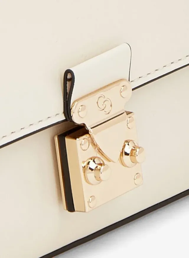Solid Crossbody Bag With Magnetic Clasp Closure – صورة 3