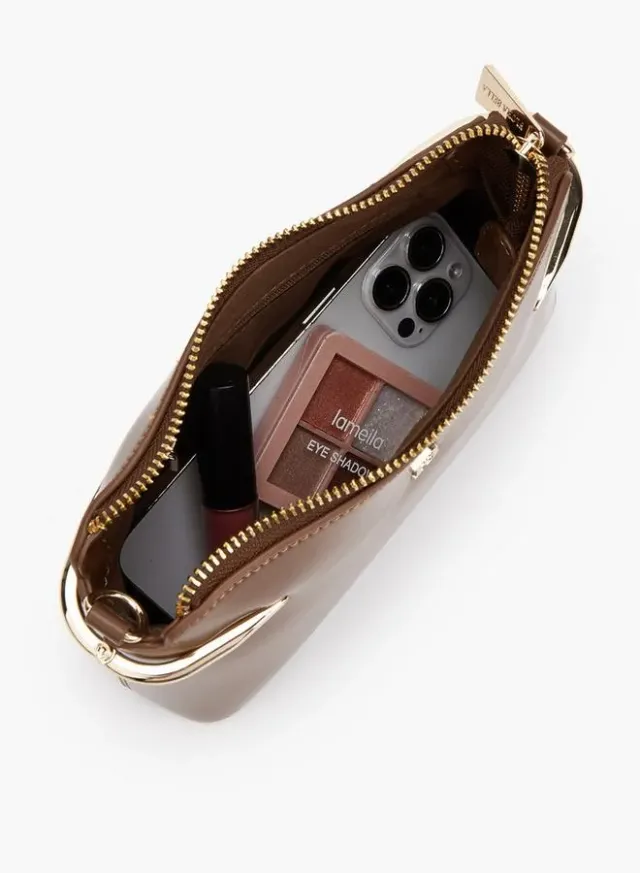 Crossbody Bag With Chain Accent – صورة 7