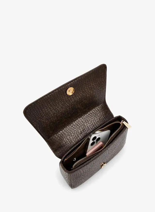 Textured Crossbody Bag With Chain Strap – صورة 7