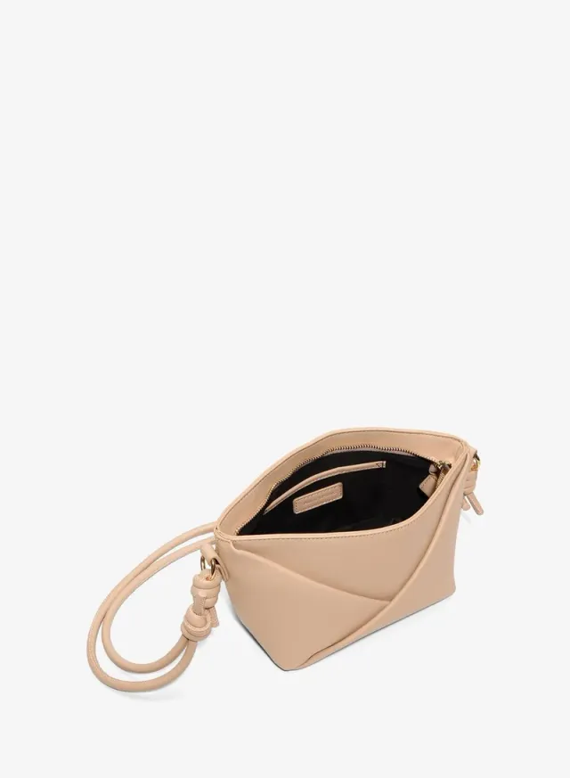 CHLO Textured Crossbody Bag – صورة 3