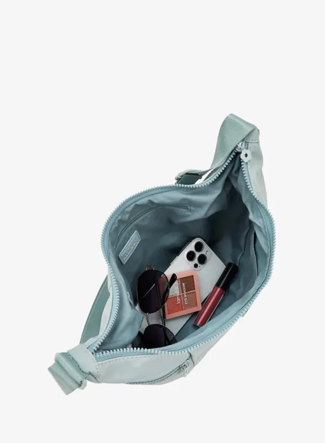 Solid Crossbody Bag With Zip Pockets – صورة 7