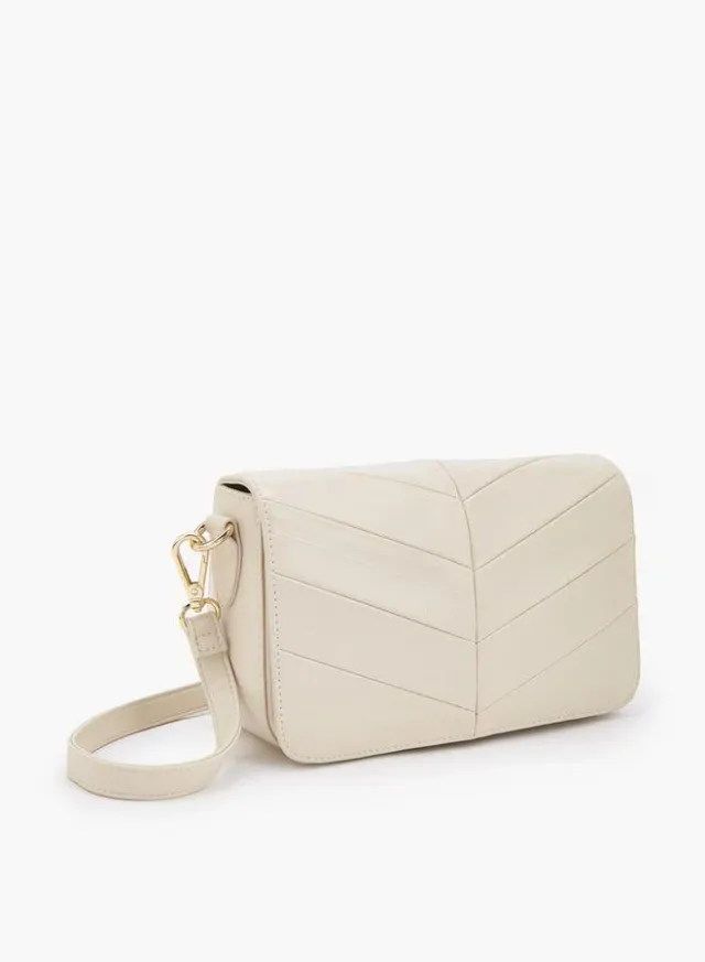 Textured Crossbody Bag With Adjustable Strap – صورة 3