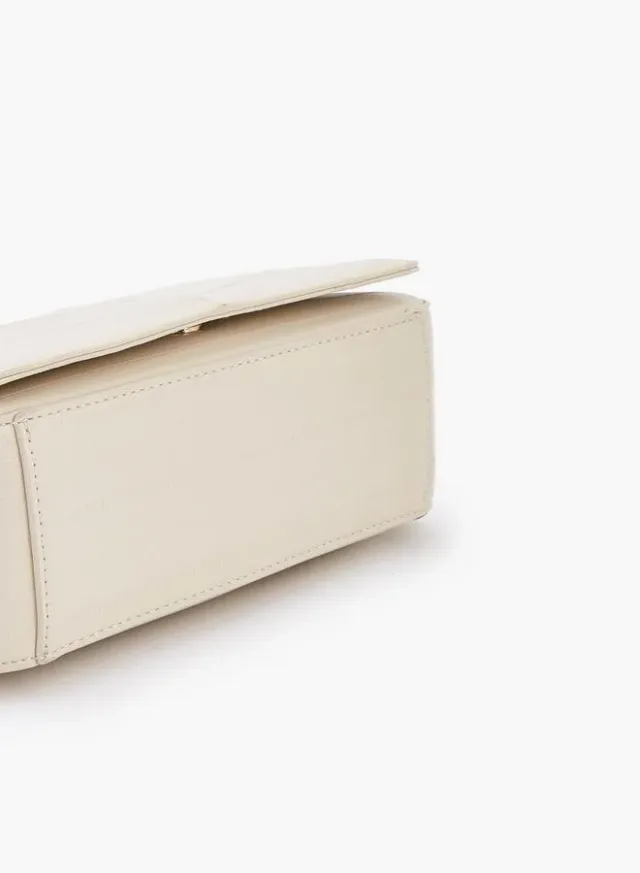 Textured Crossbody Bag With Adjustable Strap – صورة 6