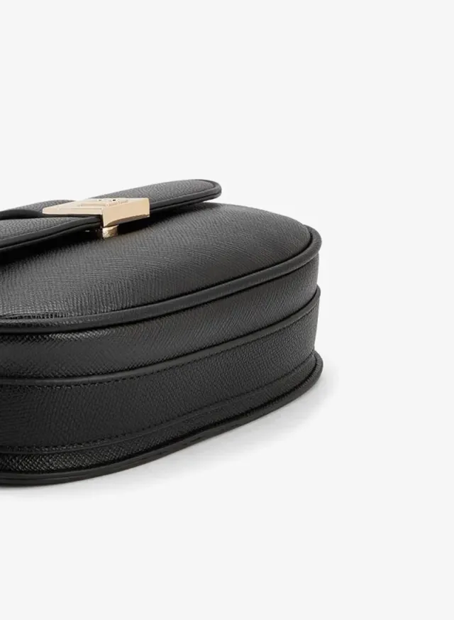 Textured Crossbody Bag With Chain Strap – صورة 6