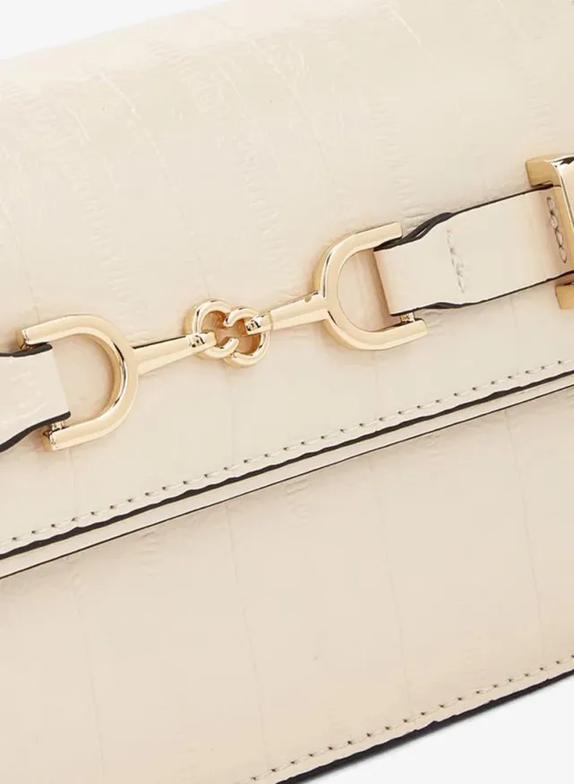 Textured Crossbody Bag With Chain Strap – صورة 4