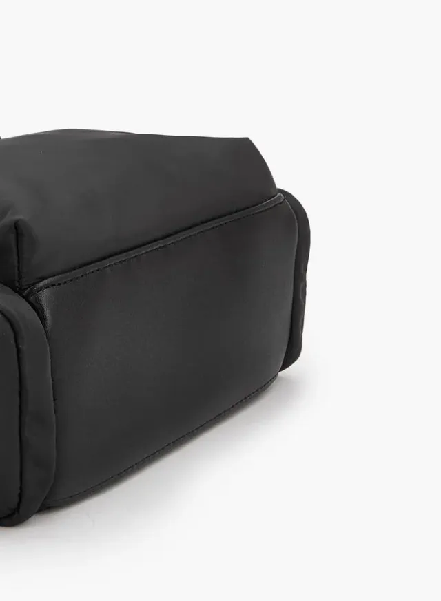 Solid Crossbody Bag With Front Utility Pocket – صورة 5