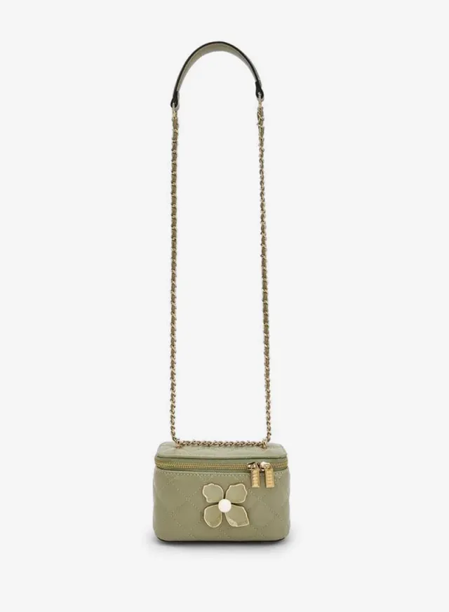 Quilted Crossbody Bag With Floral Accent – صورة 2