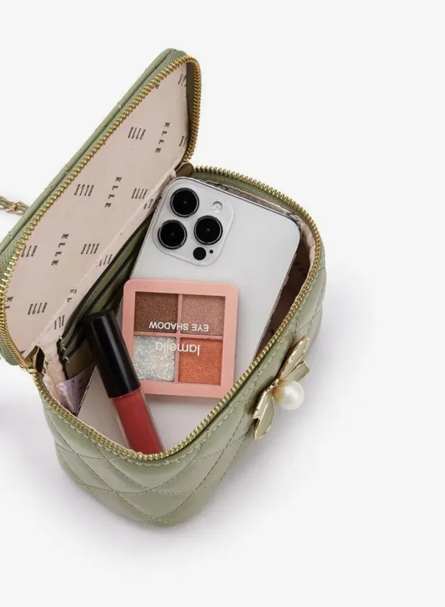 Quilted Crossbody Bag With Floral Accent – صورة 7