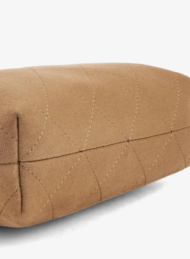 Quilted Suede Crossbody Bag With Zip Closure – صورة 5