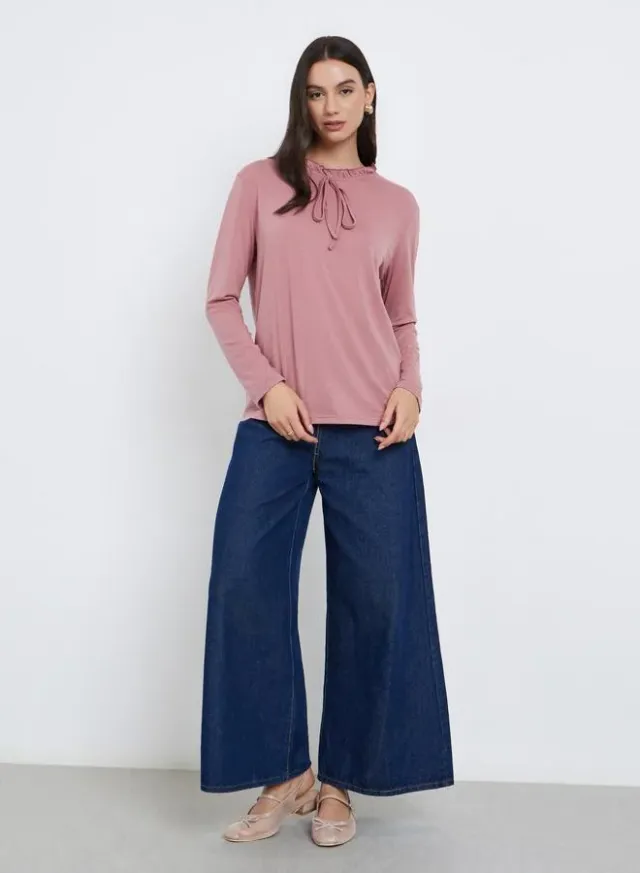 Knot Twist T-Shirt Beige – image 2
