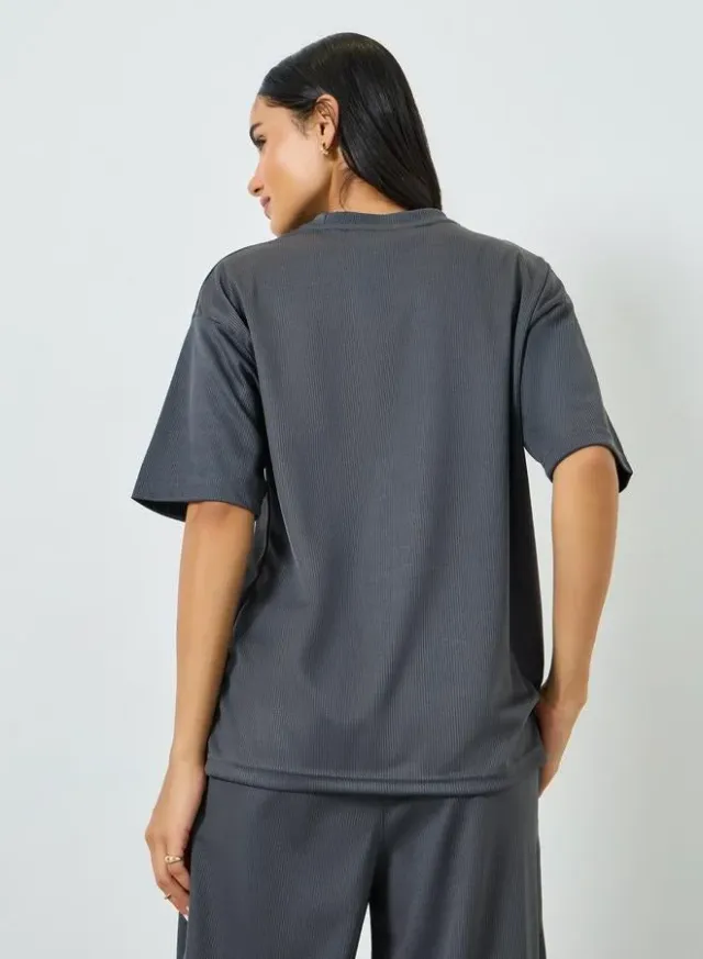 Embroidered Oversized T-Shirt Beige – image 5