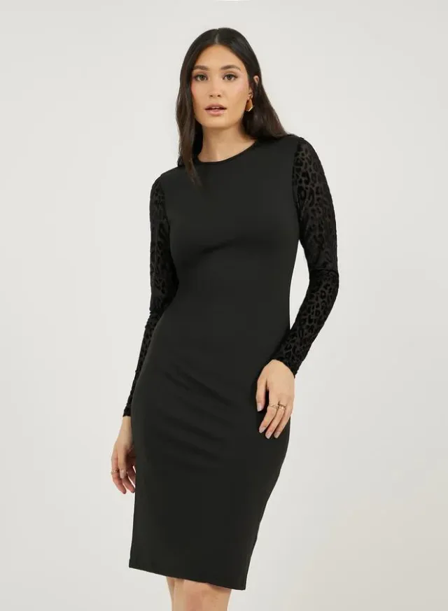 Pleated Long-Sleeve Knee-Length Dress Red – image 2
