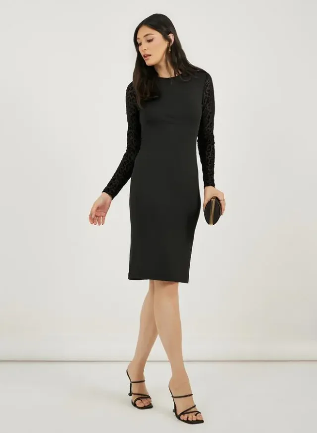 Pleated Long-Sleeve Knee-Length Dress Red – image 4