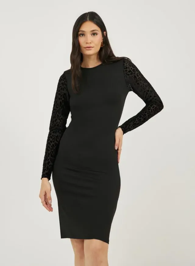 Pleated Long-Sleeve Knee-Length Dress Red – image 5