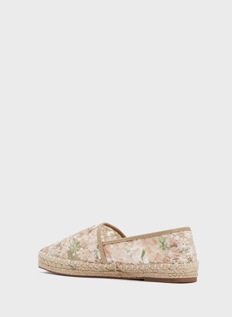إسبادريل شبكي بنقشة الزهور