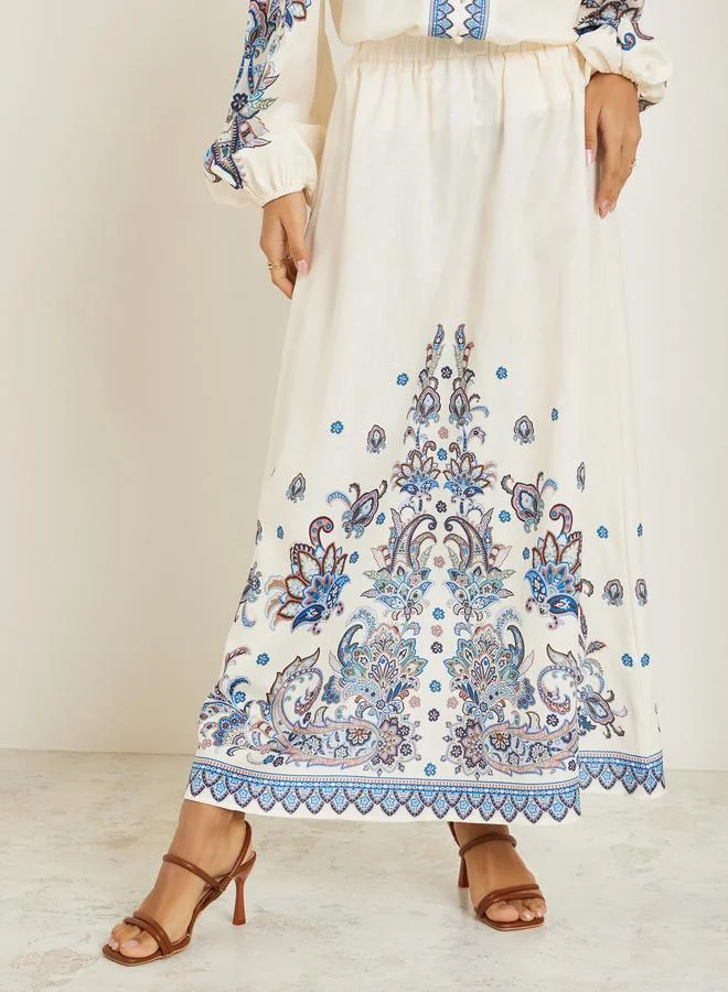 تنورة طويلة سادة بحافة واسعة