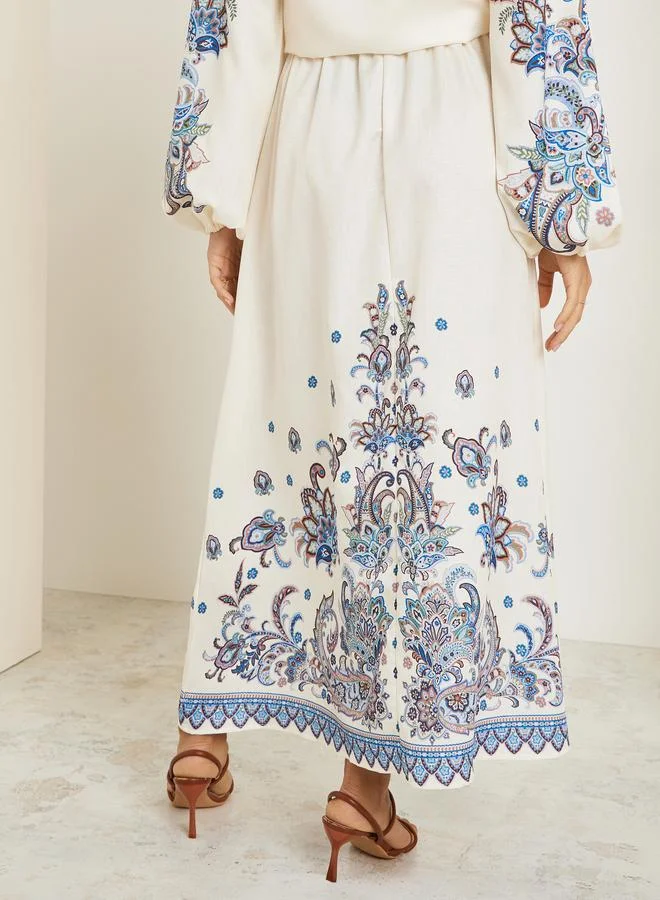 تنورة طويلة سادة بحافة واسعة