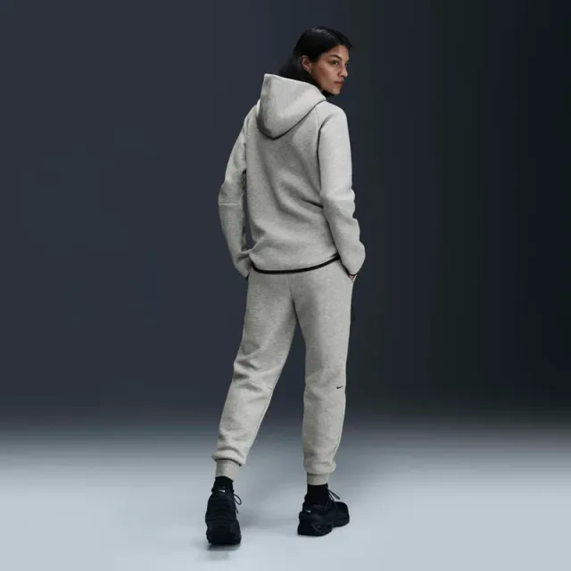 Women's Slim Fit Solid Tech Fleece Joggers with Elastic Waist and Cuffs – image 4