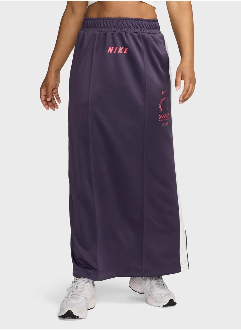 تنورة رياضية للنساء