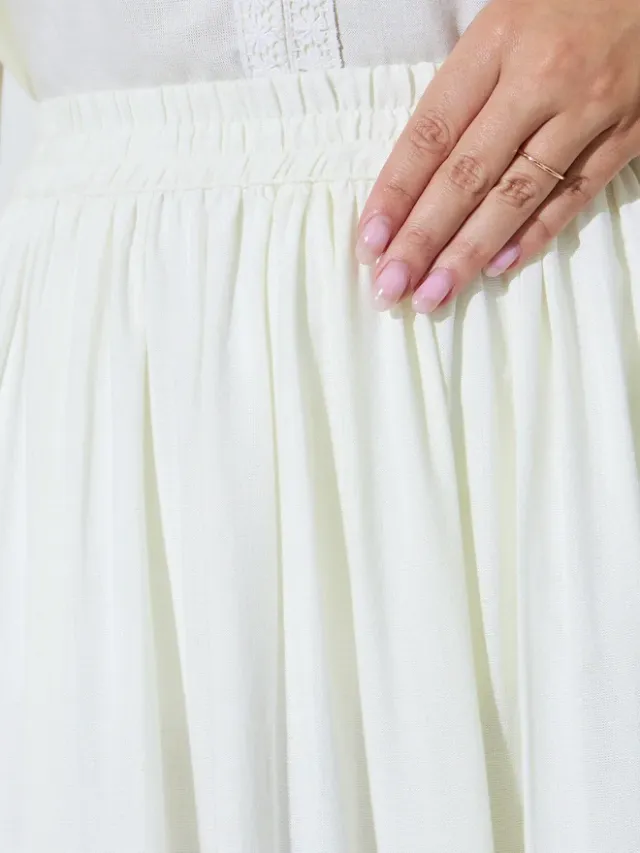 Embroidered Hem A-Line Maxi Skirt Off White – image 3
