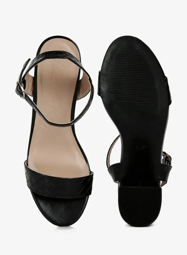 Strap Block Heel Sandals Cream – image 4