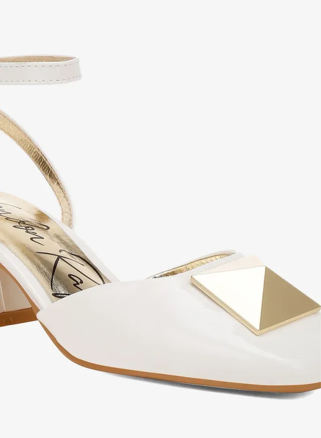 Brooch Ankle Strap Sandals Off White – image 5