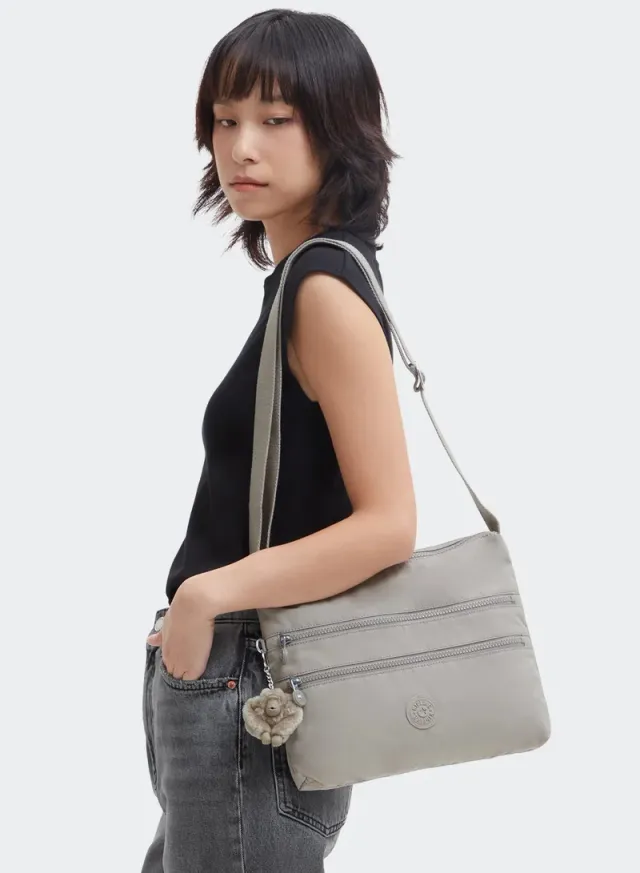Alvar Medium Crossbody Grey – image 6