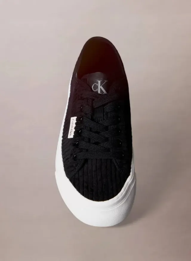 Casual Low Top Sneakers – image 4