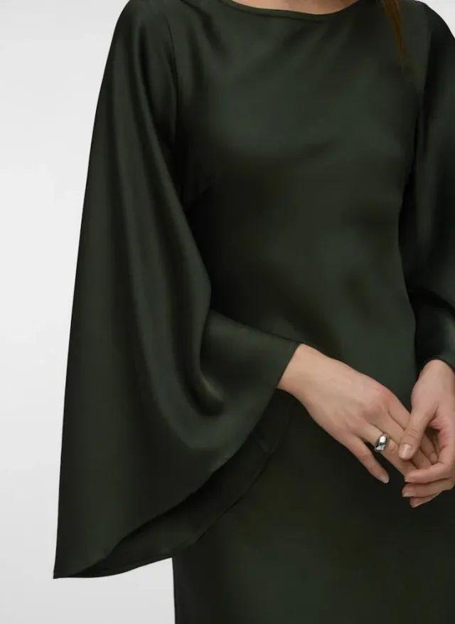 Kamile Wide Sleeve Maxi Dress – image 3