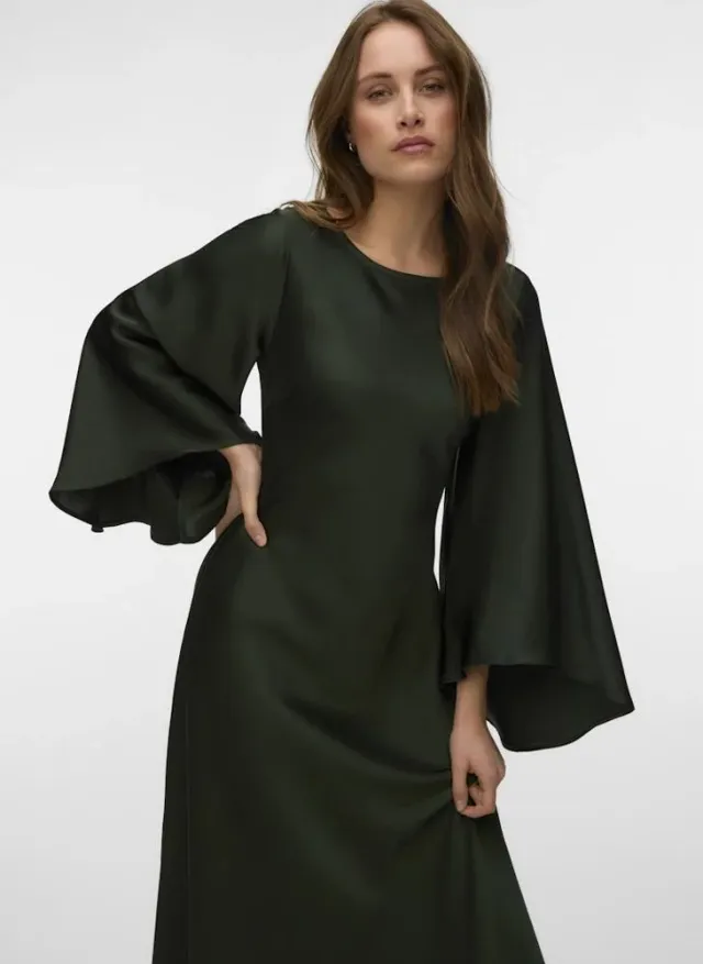 Kamile Wide Sleeve Maxi Dress – image 4