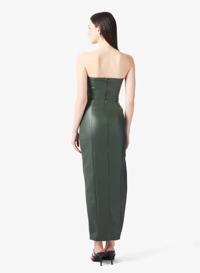 Effortless Elegance in a Flowy Maxi Dress – image 2