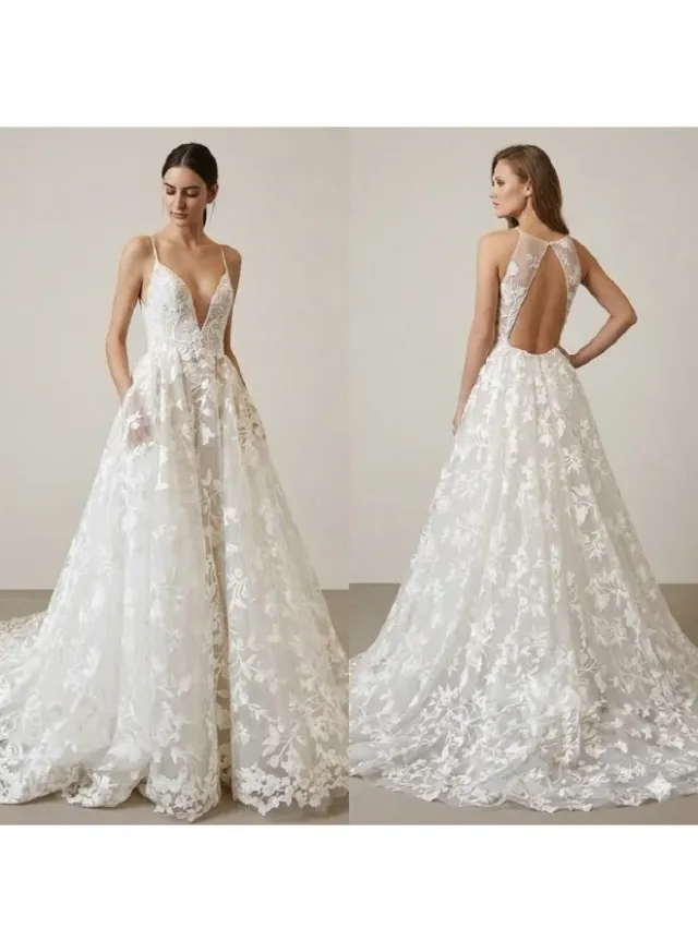 Floral Lace & Tulle Plunging Neckline Wedding Gown White Lace Dress with Halter