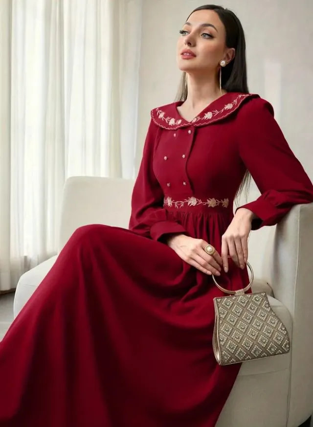 فستان ماكسي بقصة A بأكمام طويلة وتطريز - أحمر – صورة 3