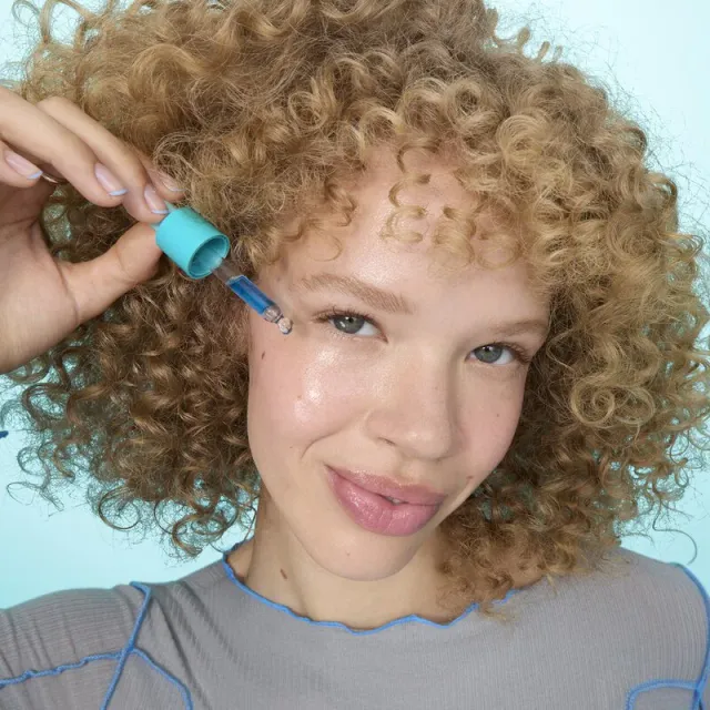Hydrating Dewy Bubble Serum with Hyaluronic Acid – image 5