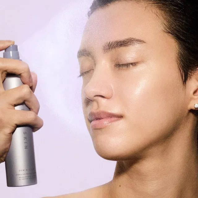 Hydrating Face Mist with Polyglutamic Acid and Hyaluronic Acid – image 6