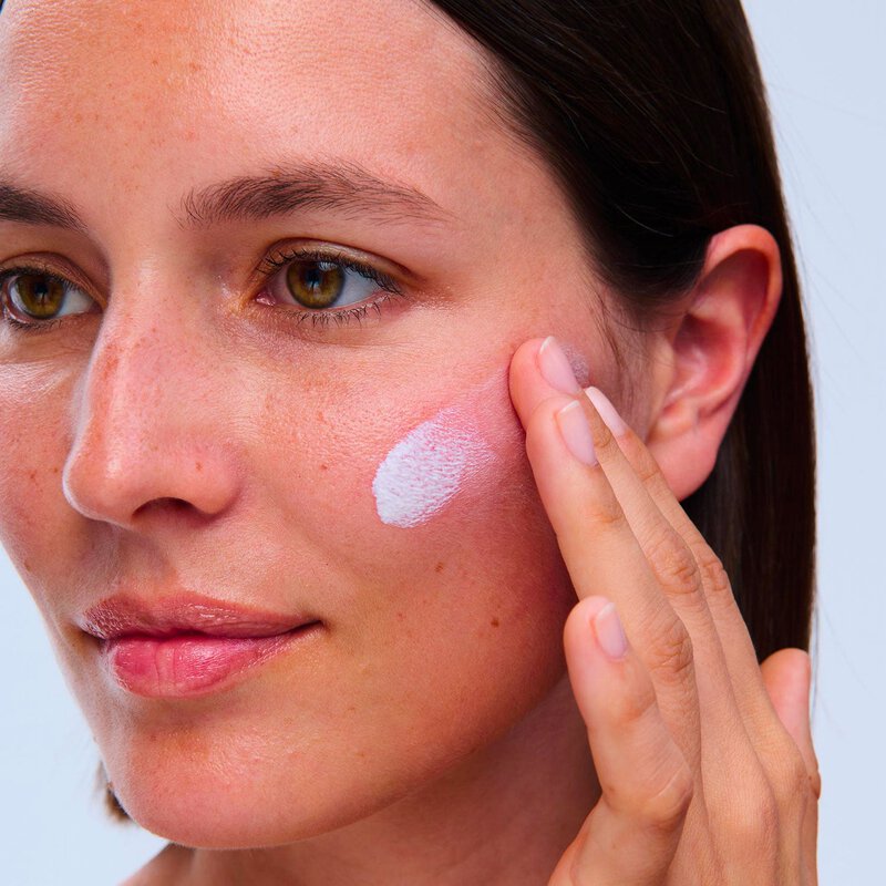 كريم يو في بلس لحماية حاجز البشرة بمعامل حماية +SPF 50