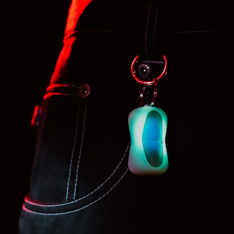 Glow Case - سلسلة مفاتيح