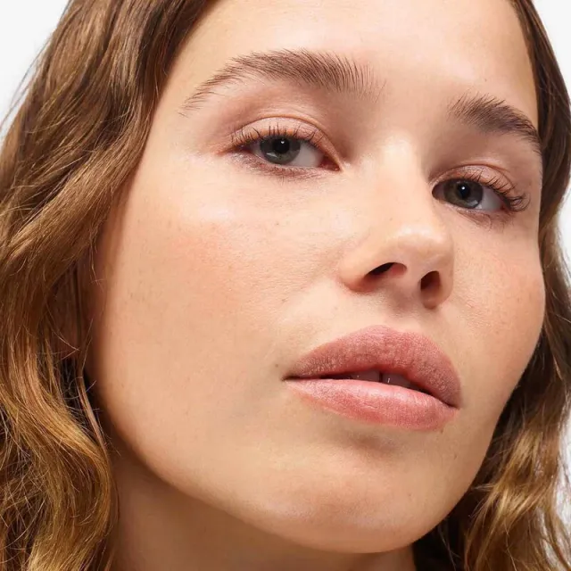 Sheer Dewy Skin Tint with Pore Minimizing Formula, 30ml – image 3